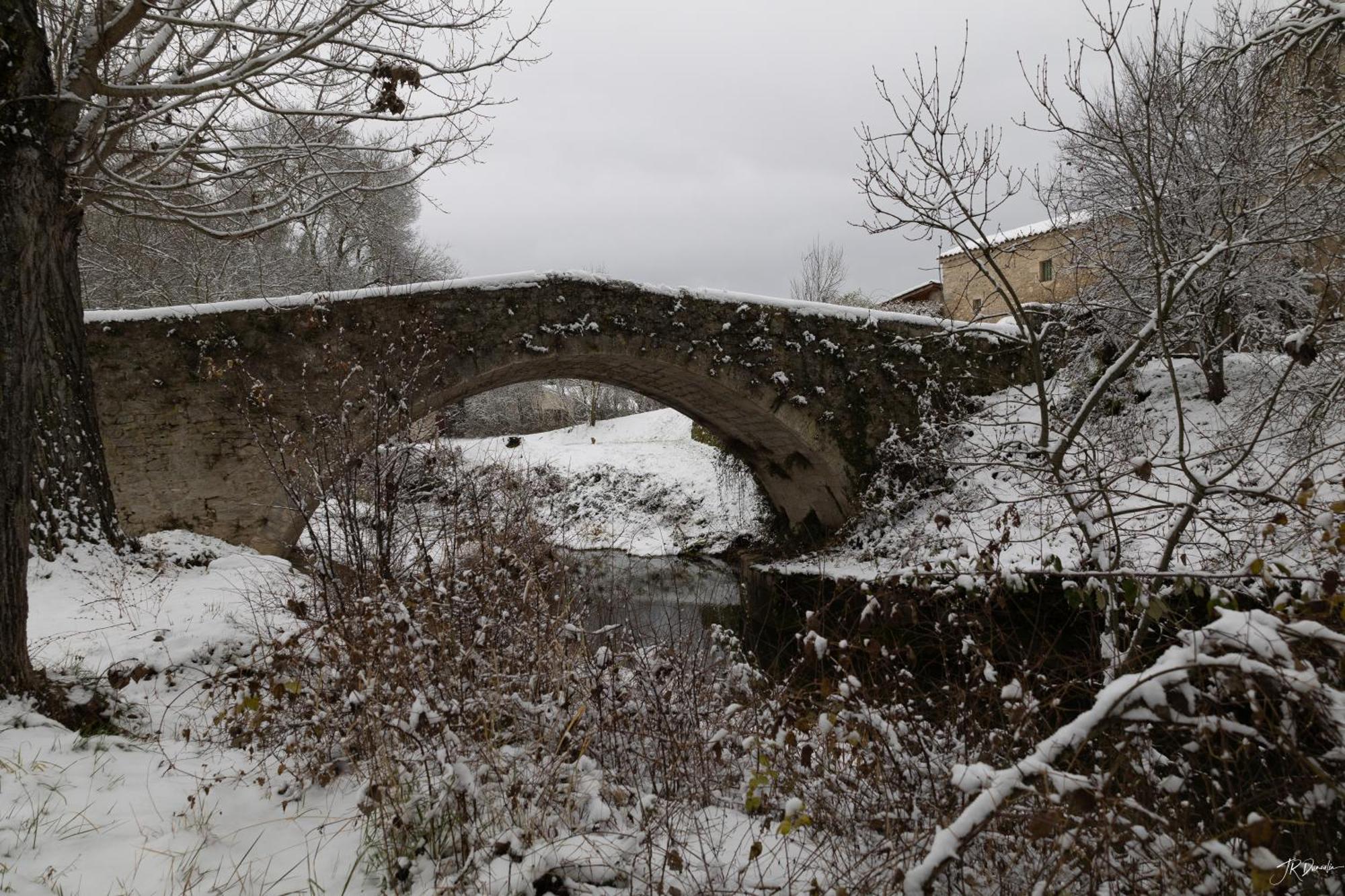 Studio Dans Le Luberon Céreste Zewnętrze zdjęcie
