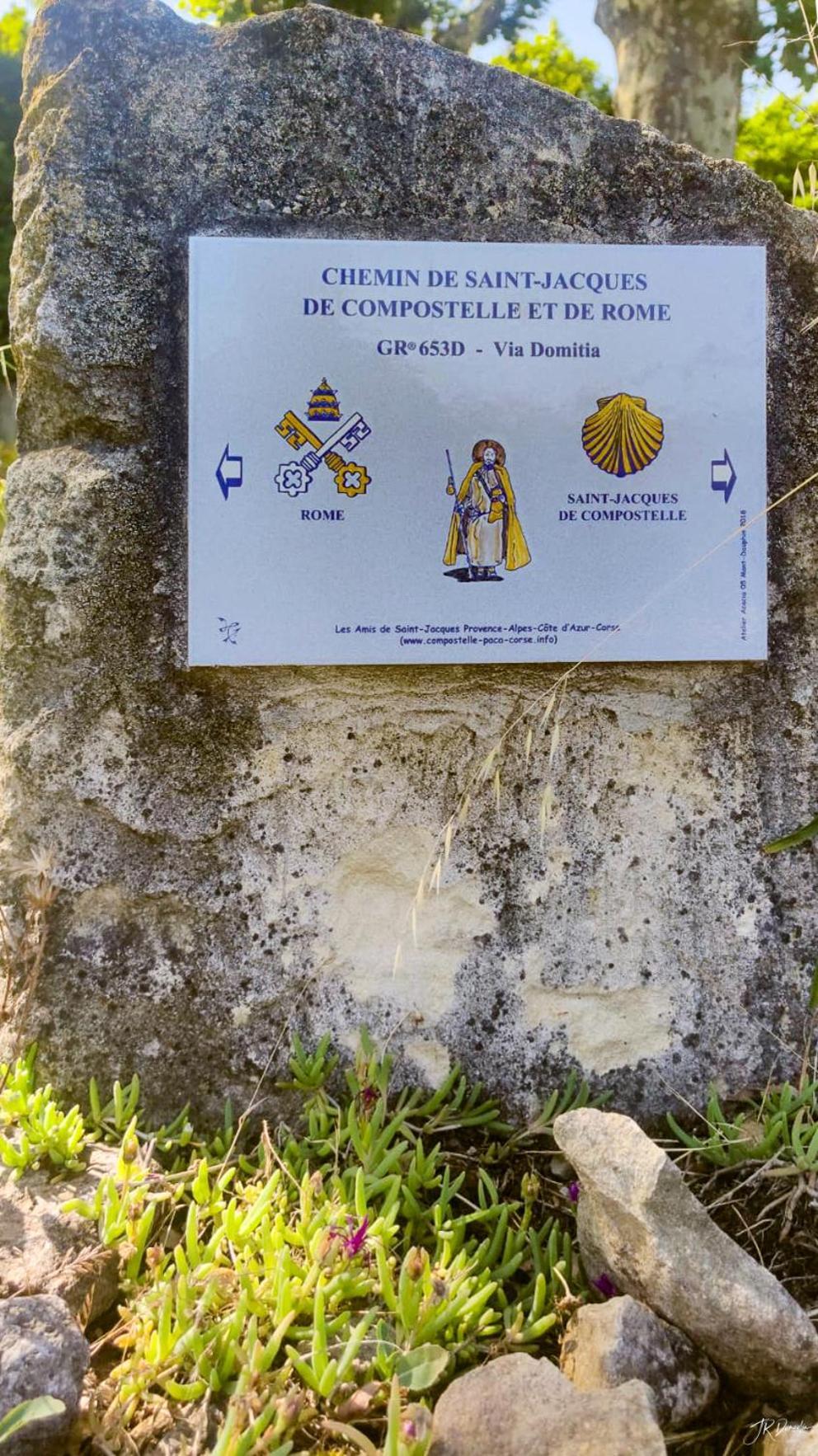 Studio Dans Le Luberon Céreste Zewnętrze zdjęcie